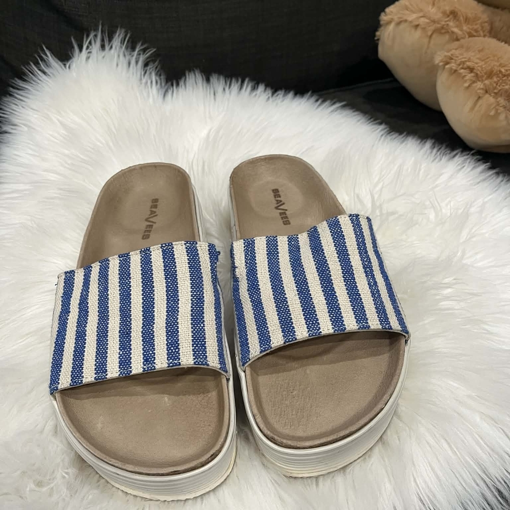 SeaVees Tan Slide Sandals